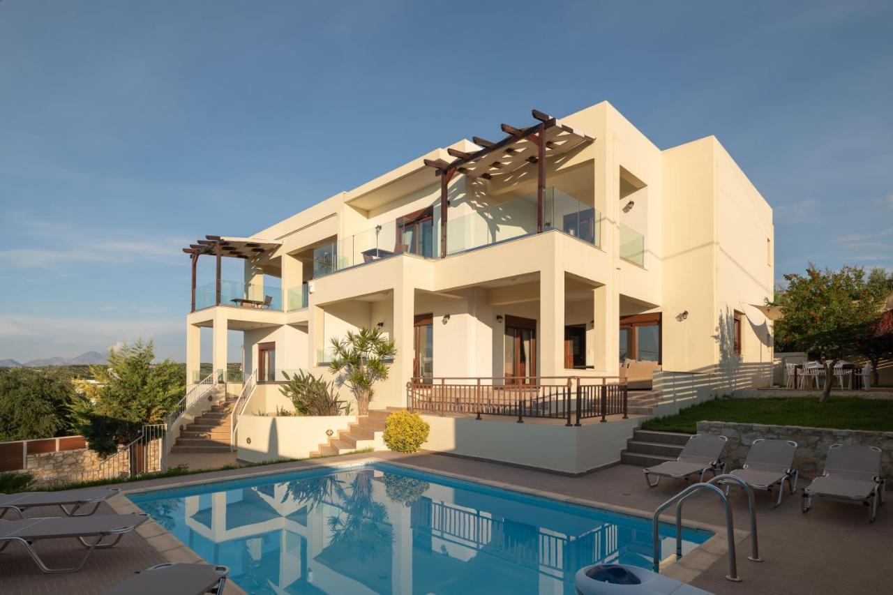 Family Villa Rousa In Rethymno With Pool, Bbq And Kids Area Lutrá Kültér fotó
