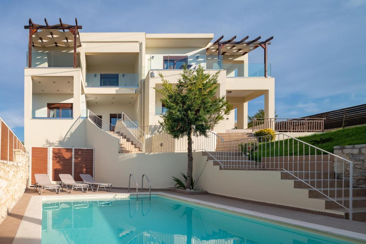 Family Villa Rousa In Rethymno With Pool, Bbq And Kids Area Lutrá Kültér fotó