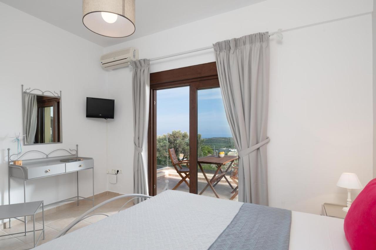 Family Villa Rousa In Rethymno With Pool, Bbq And Kids Area Lutrá Kültér fotó